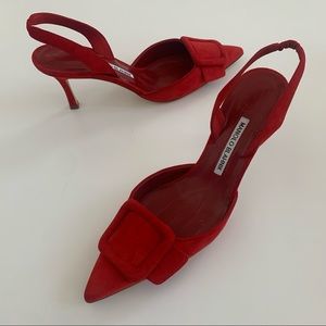 MANOLO BLAHNIK Maysli Suede Slingback Pump